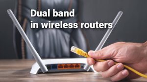 What is a dual-band wireless router?